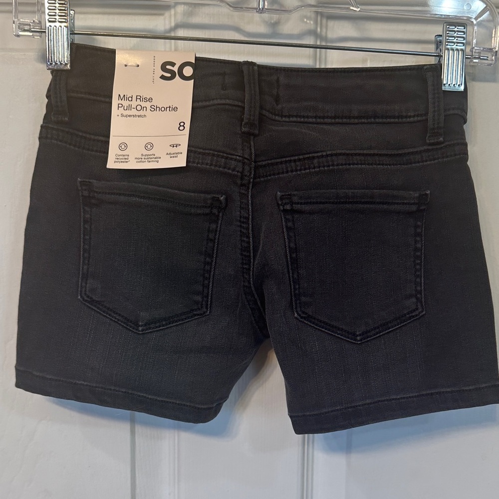 SO Women's Dark Gray Mid Rise Pull-On Jean Shorts